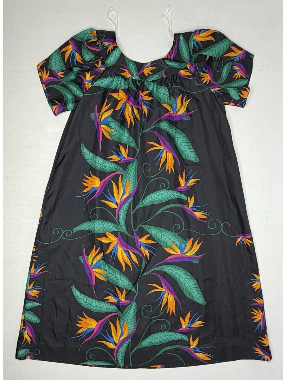 Hilo Hattie Medium Hawaiian Tiki Party Tropical Floral Dress P104